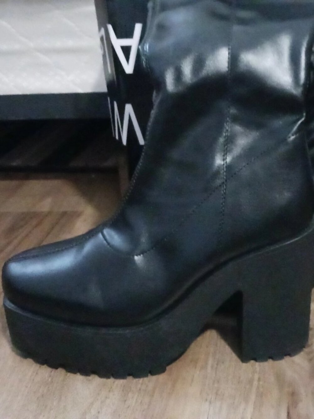 Knee high boots - Picture 5 of 6